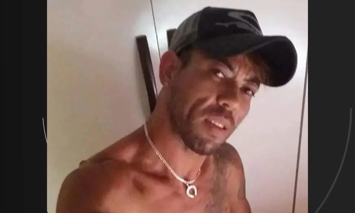 Motorista é morto a tiros dentro de caminhão da coleta de lixo na Bahia; dois suspeitos são presos