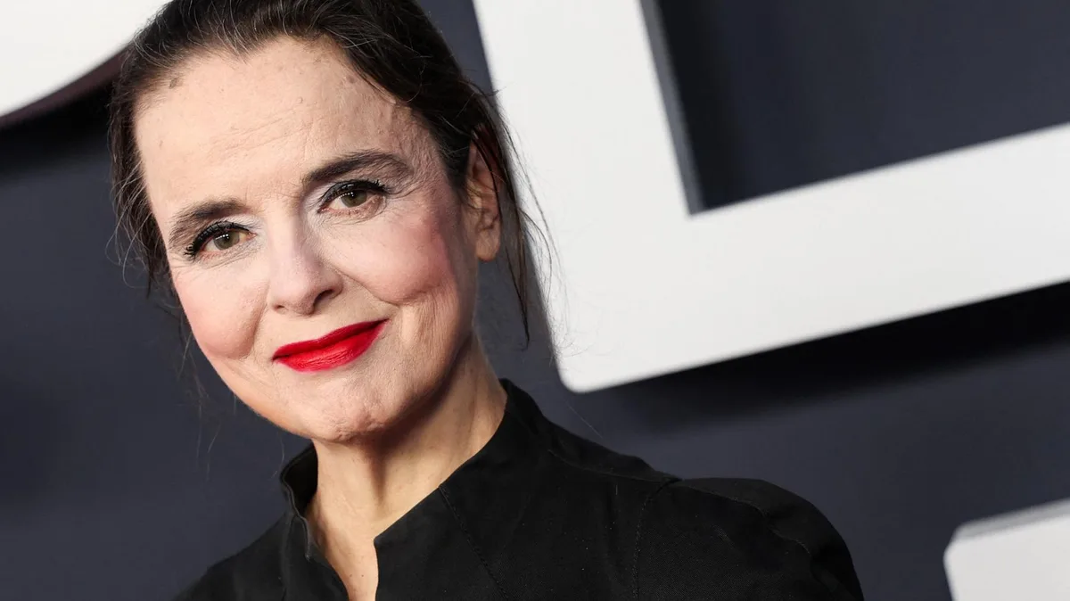Dans « L’adolescence du perroquet » d’Amélie Nothomb, l’histoire d’amour n’est pas celle qu’on imaginait