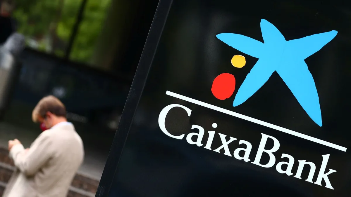 El mensaje que ha aparecido a miles de usuarios tras la caída temporal de la app de CaixaBank: "No puedes continuar con esta operación"