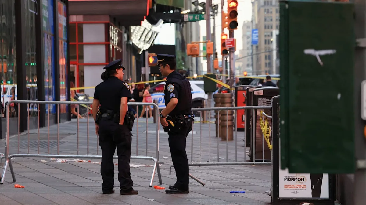 Polizei schießt auf Angreiferin - Frau sticht am Times Square auf Menschen ein