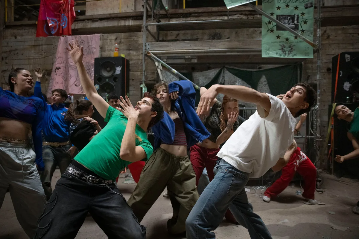 Música y danza para ser libres: Así es ‘A fuego’, la película española en la que los jóvenes reivindican su identidad a través del baile urbano