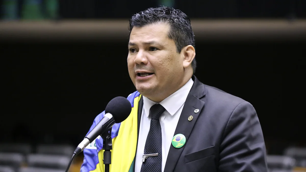 Deputado bolsonarista vira réu no STF após pedir a morte de Lula