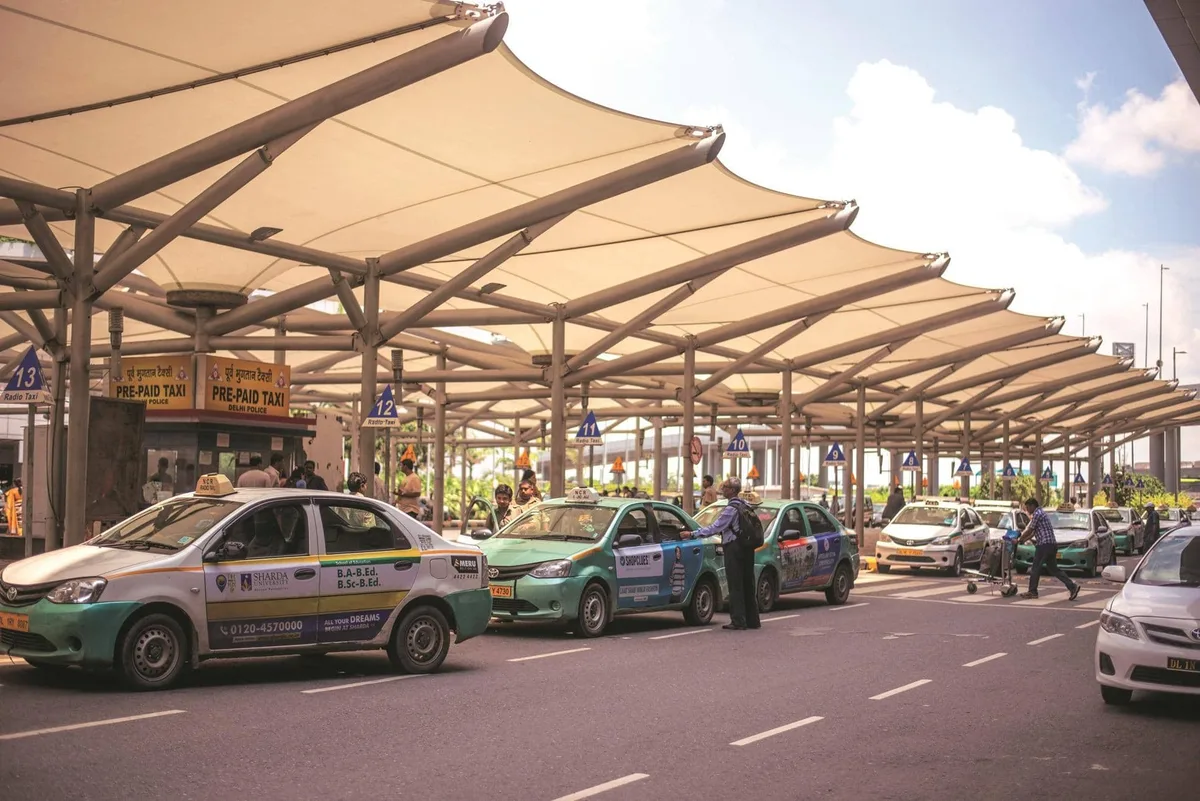 Govt orders cab aggregators to stop advance tipping before ride booking