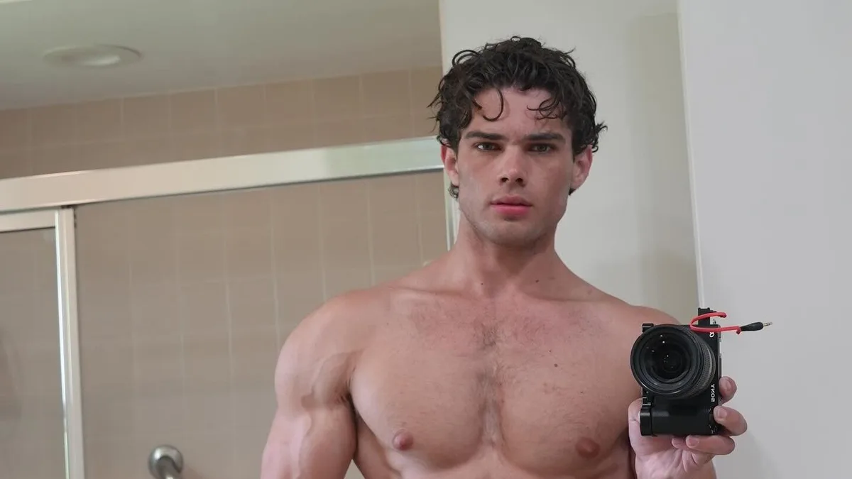 Clavicular, influencer del "looksmaxxing", enfrenta cargos por violación y por suministrar sustancias y alcohol a una menor en Massachusetts