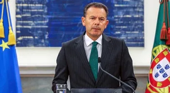 Montenegro anuncia medidas de apoio à economia mas rejeita "reeditar tragédia"