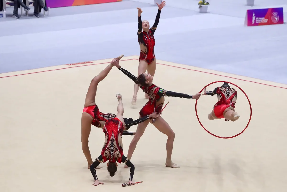 Ginástica Rítmica: conjunto do Brasil supera novamente maior nota do mundo na série mista