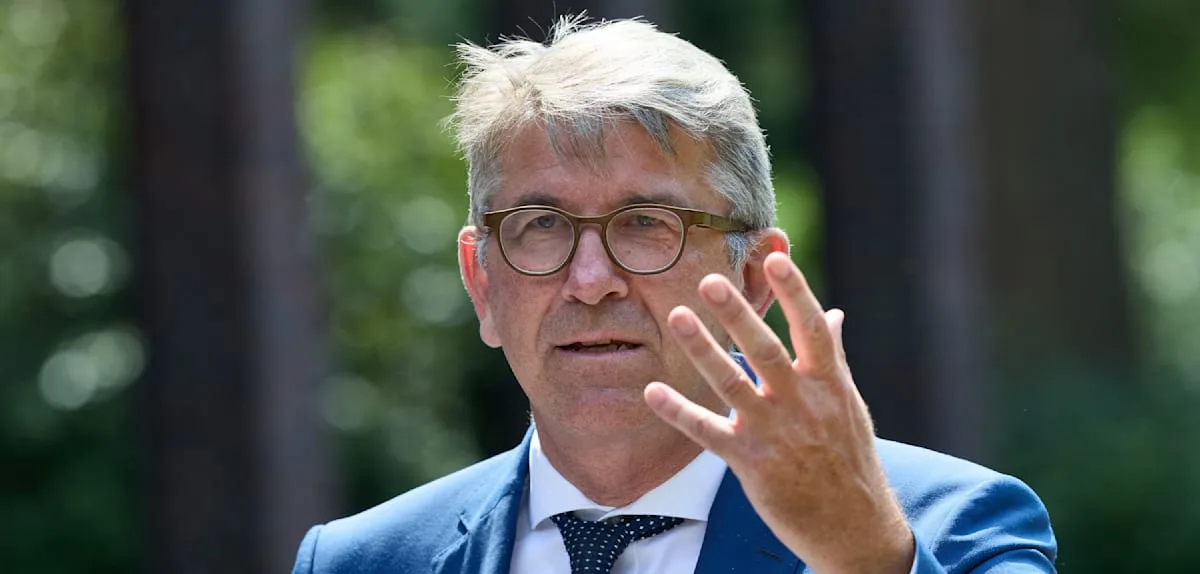 Kulturstaatsminister Weimer warnt SPD-Chefs wegen Berliner Sondierungen zu Rot-Rot-Grün