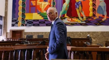 Combate à corrupção. PGR quer que parlamento assuma responsabilidades