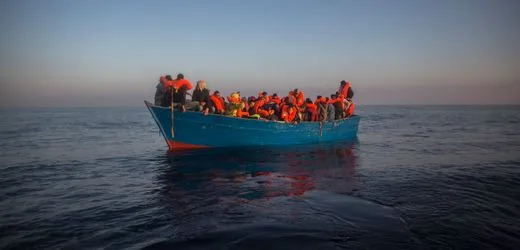 Senegal und Mauretanien stoppen Hunderte Bootsmigranten