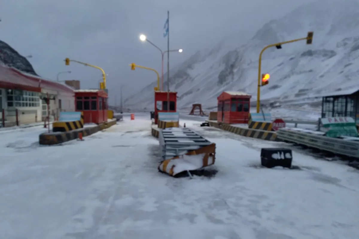 Reabre el paso Cristo Redentor tras permanecer un mes cerrado por las nevadas
