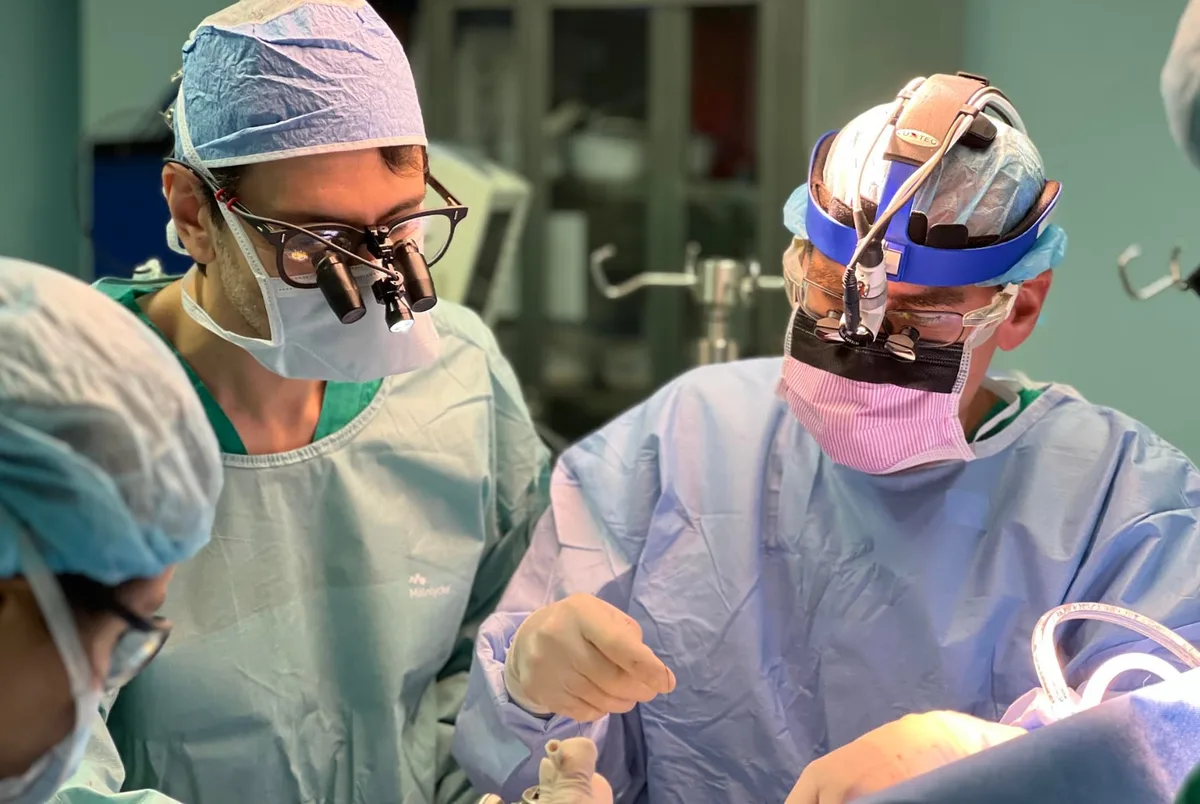 Costa Rica realizó el primer implante de un electrodo diseñado para aprovechar las vías naturales del corazón