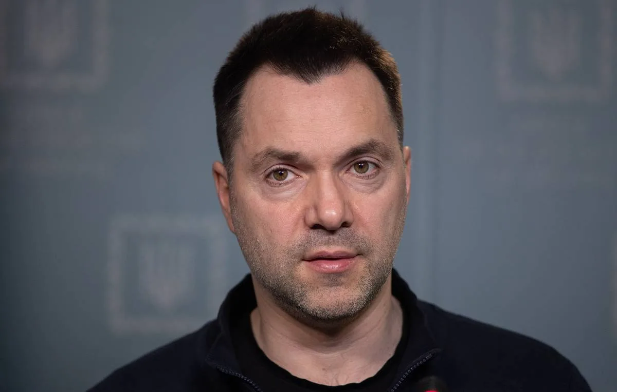 Court sentences former Ukrainian presidential adviser in absentia to 11 years for fakes