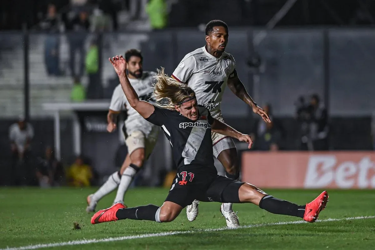 Diretor do Vasco detona arbitragem após vitória: “Erro grotesco”