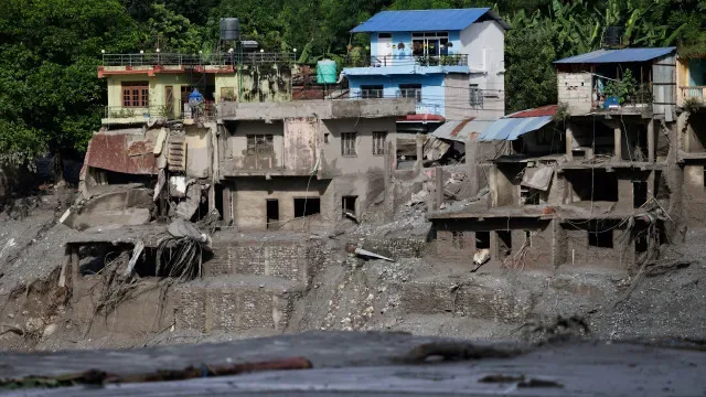 Imagens revelam colapso de rocha e glaciar na fronteira Nepal-Tibete