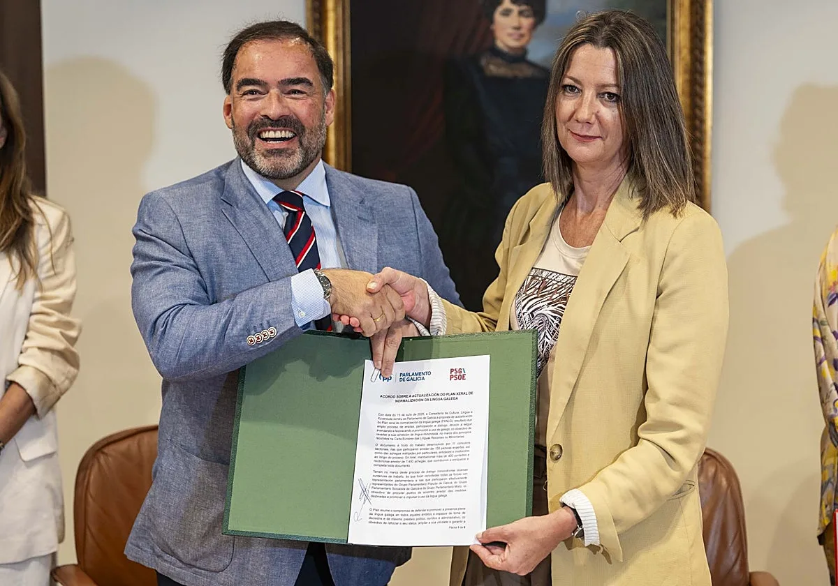 PP y PSOE acuerdan la política lingüística y retratan el aislamiento del BNG