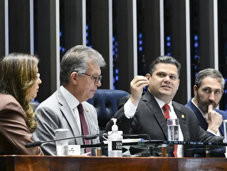 Senado libera US$ 701,9 milhões para ônibus elétricos e saúde em SP