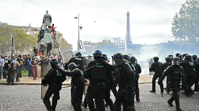 "Il y a une extrême vigilance de la part du gouvernement": l'exécutif retient son souffle avant la journée de mobilisation du 17 octobre