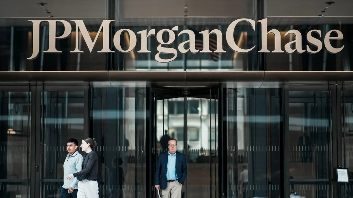 Flambée des prix du pétrole : quand les analystes de JPMorgan s'avouent déboussolés