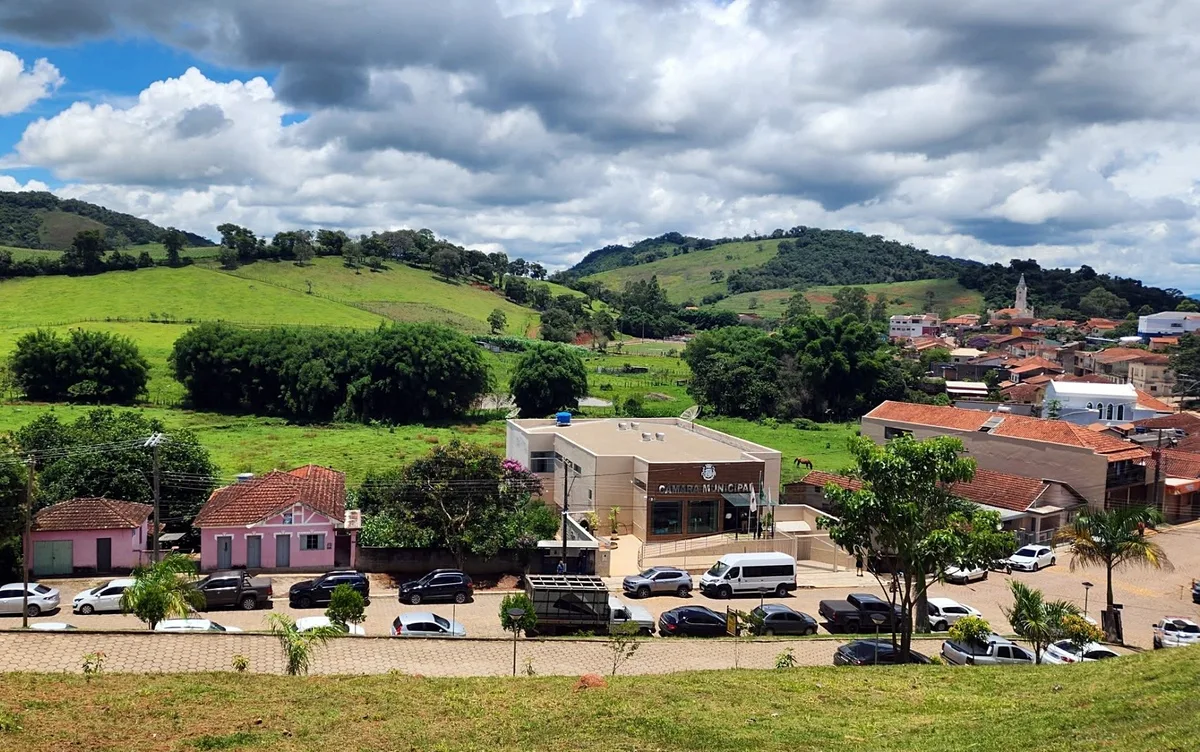 MP pede novo concurso público e fim de contratos temporários em prefeitura do Sul de Minas