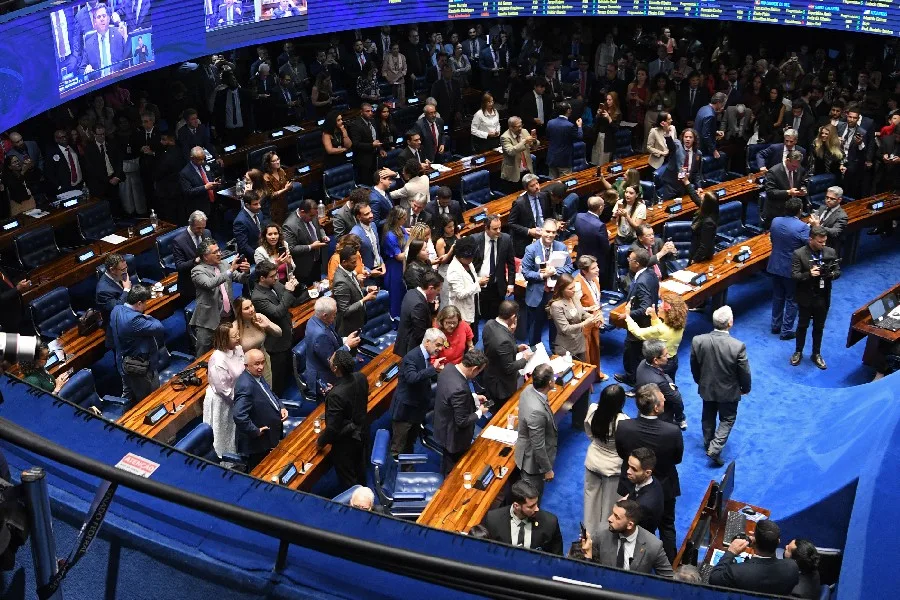 PL tenta emplacar redução da maioridade penal dentro da PEC da Segurança de Lula