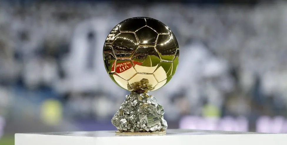 Silban las balas alrededor del Balón de Oro