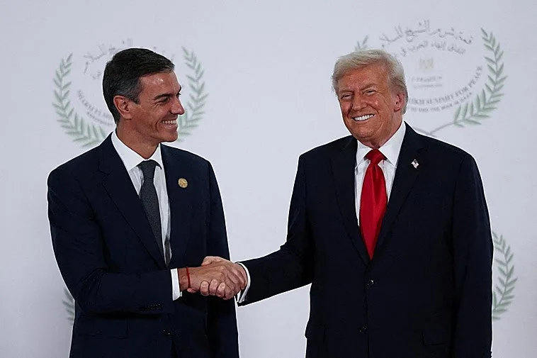 Así desmantelan los autócratas las democracias desde dentro