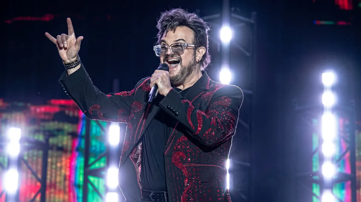 Aleks Syntek se compara con Van Gogh, Galileo Galilei y otros “personajes visionarios repudiados” en su época