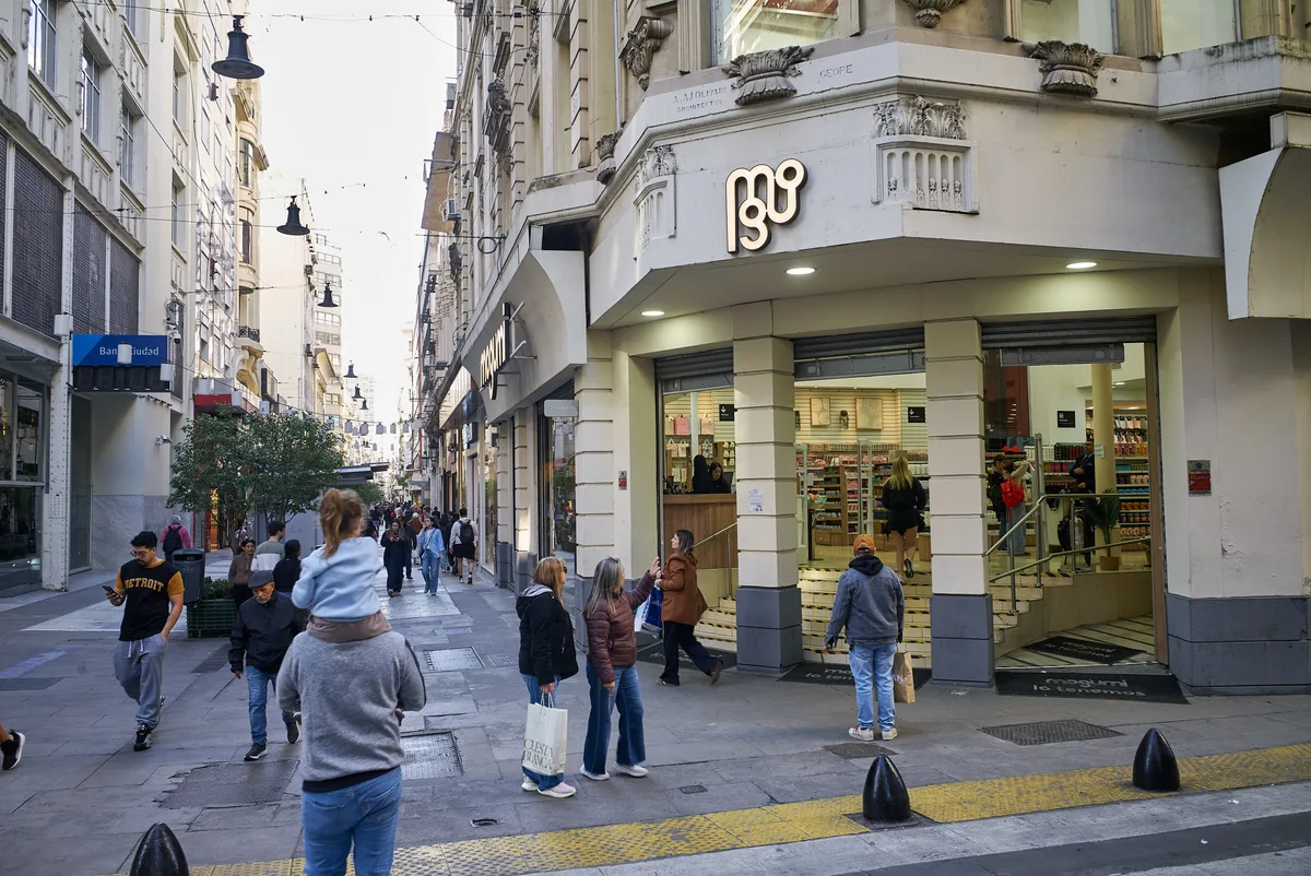 Locales comerciales: los bazares chinos ocupan el microcentro porteño y disparan las consultas
