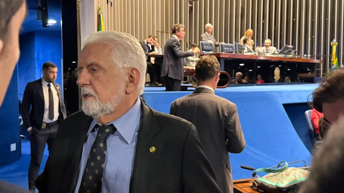 Jaques Wagner admite racha no PT sobre maioridade penal e defende votar PEC da Segurança ‘como veio da Câmara’