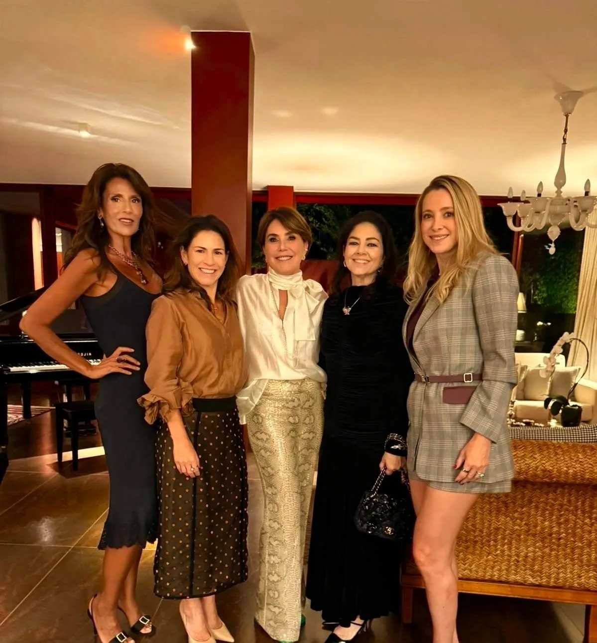 Capixabas em elegante jantar de homenagem em Brasília