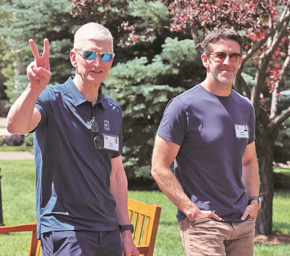Apple's 2,275% gain under Tim Cook is a tough act for John Ternus to follow