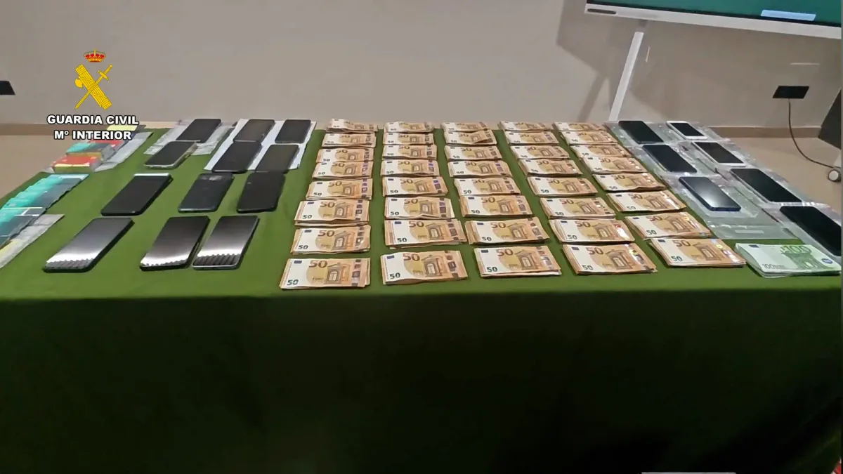 Desmantelada una red de ciberestafadores que robó más de un millón de euros a 43 víctimas haciéndose pasar por su banco