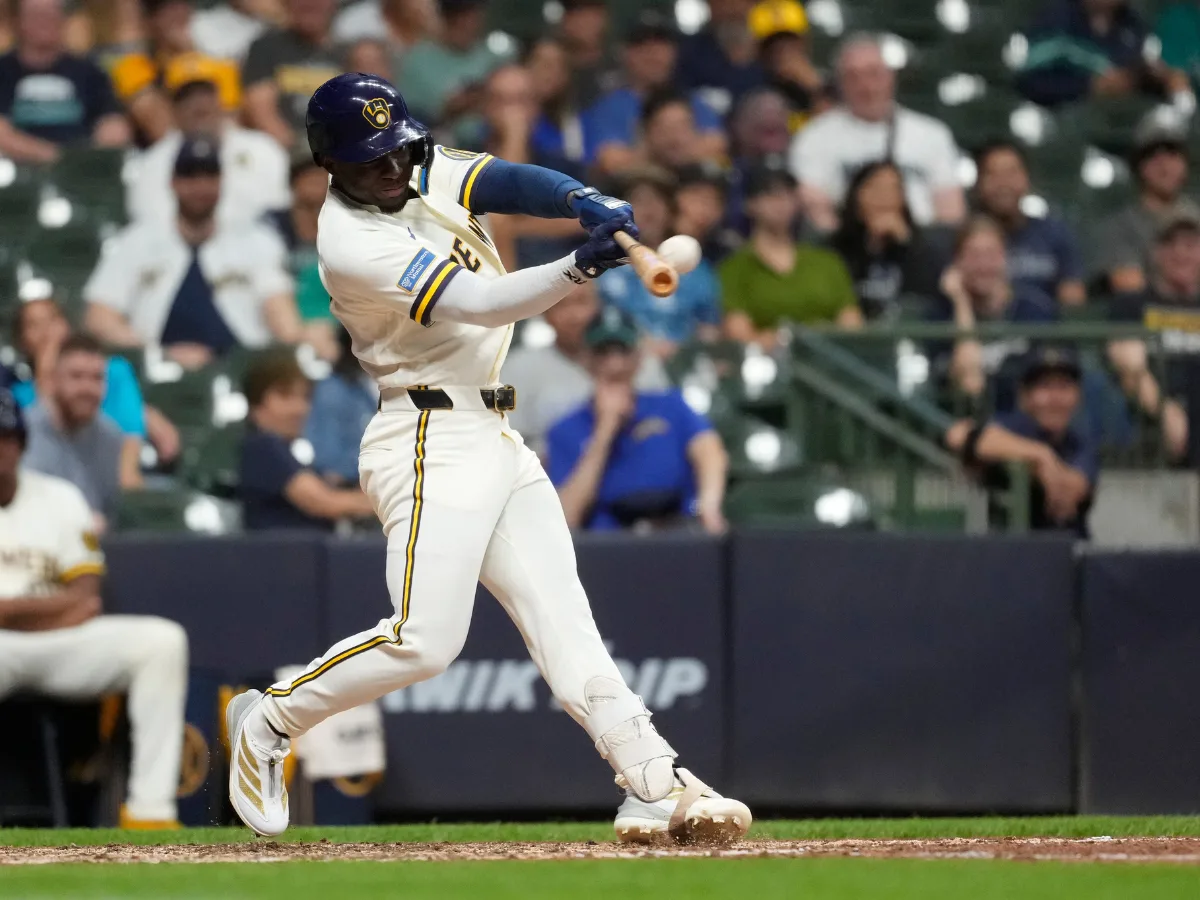 Luis Lara contribuyó en la vapuleada de Milwaukee
