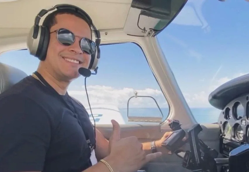 Quem era o piloto baiano que morreu em acidente aéreo em BH