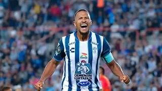 Salomón Rondón sigue intratable con dos nuevos goles en la Liga MX