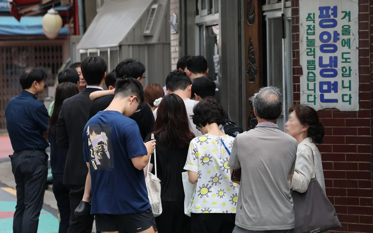 냉면 1인분 1만8000원… ‘집굽’ 삼겹살도 1만원대