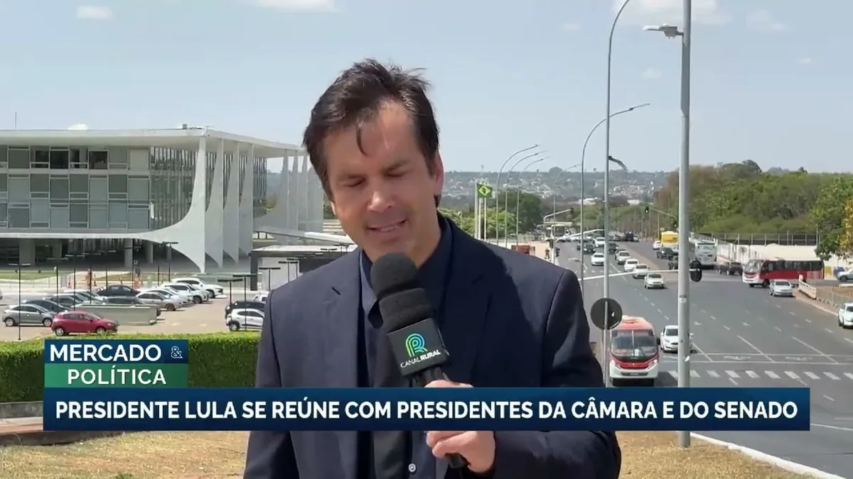 Lula se reúne com líderes do Congresso para discutir pautas do governo