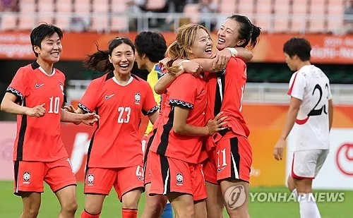 [아시안게임] 여자축구 남북 대결 1-1 무…한국, 골 득실 밀려 조 2위