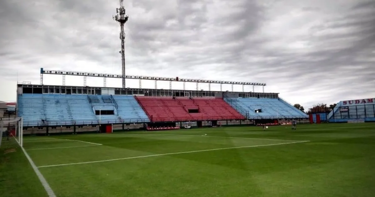 Confirmado: Arsenal vs. Excursionistas se jugará con público visitante