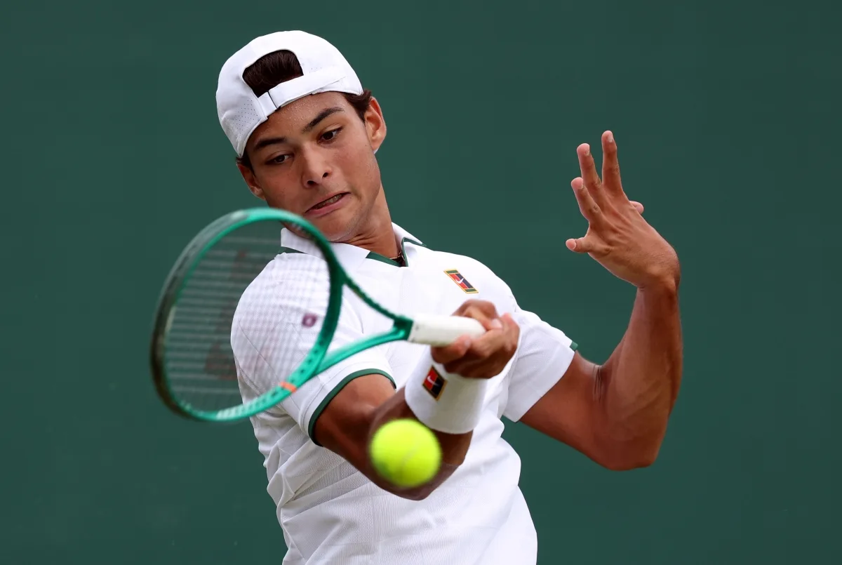Guto Miguel perde para Royer em estreia contra top-100 em Kingston