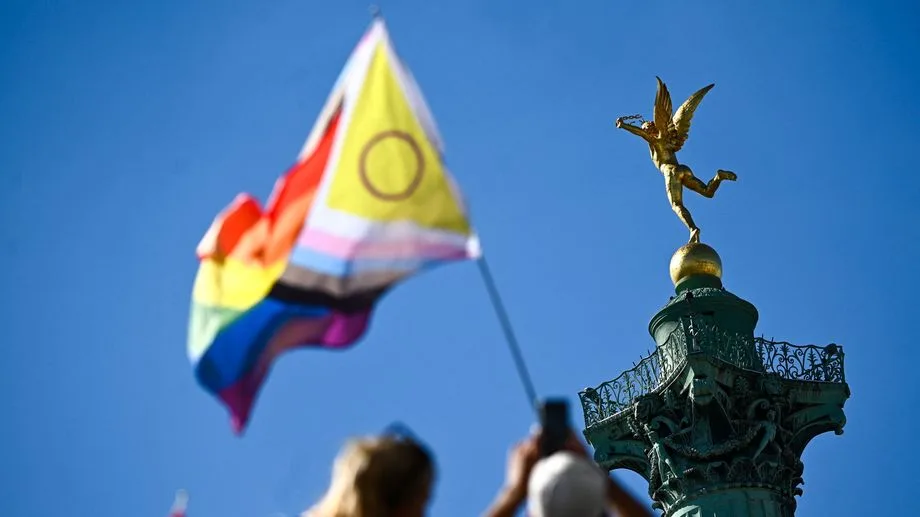 "Quand j'aurai pansé mes plaies, je continuerai le combat", assure le président d'une association LGBT+ agressé à Paris