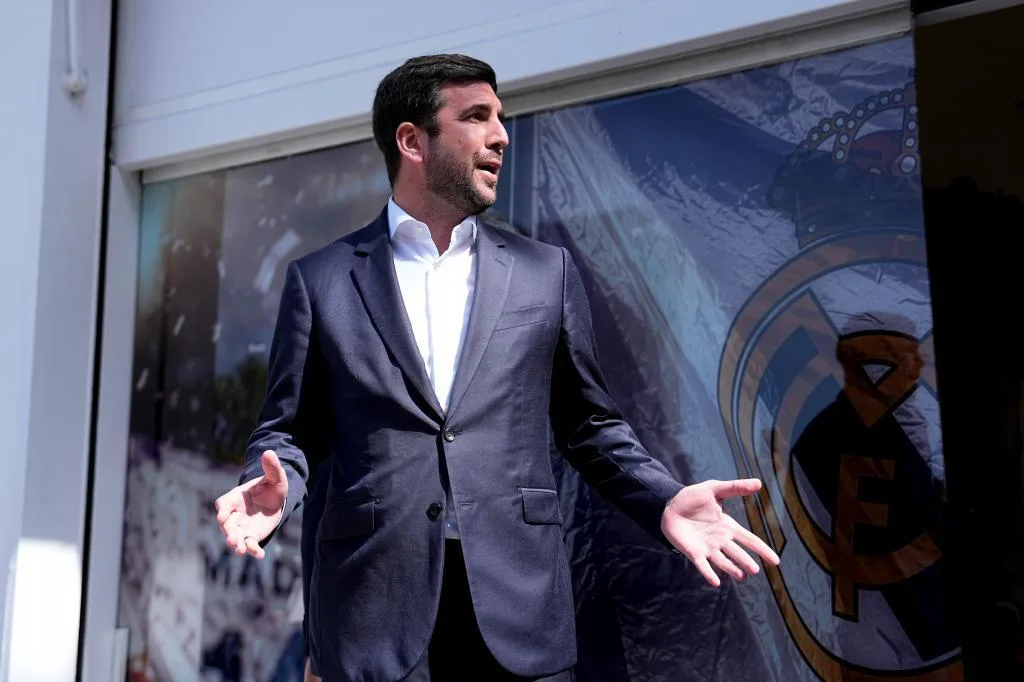 Enrique Riquelme abre una sede al lado del Bernabéu para impulsar "una alternativa" a Florentino Pérez