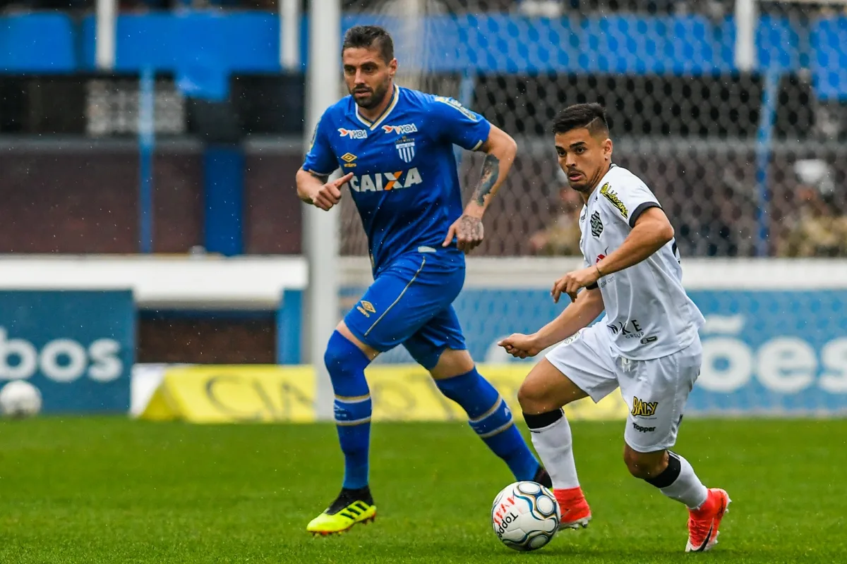 Retrospecto mostra oscilação do Avaí em jogos perto do aniversário do clube