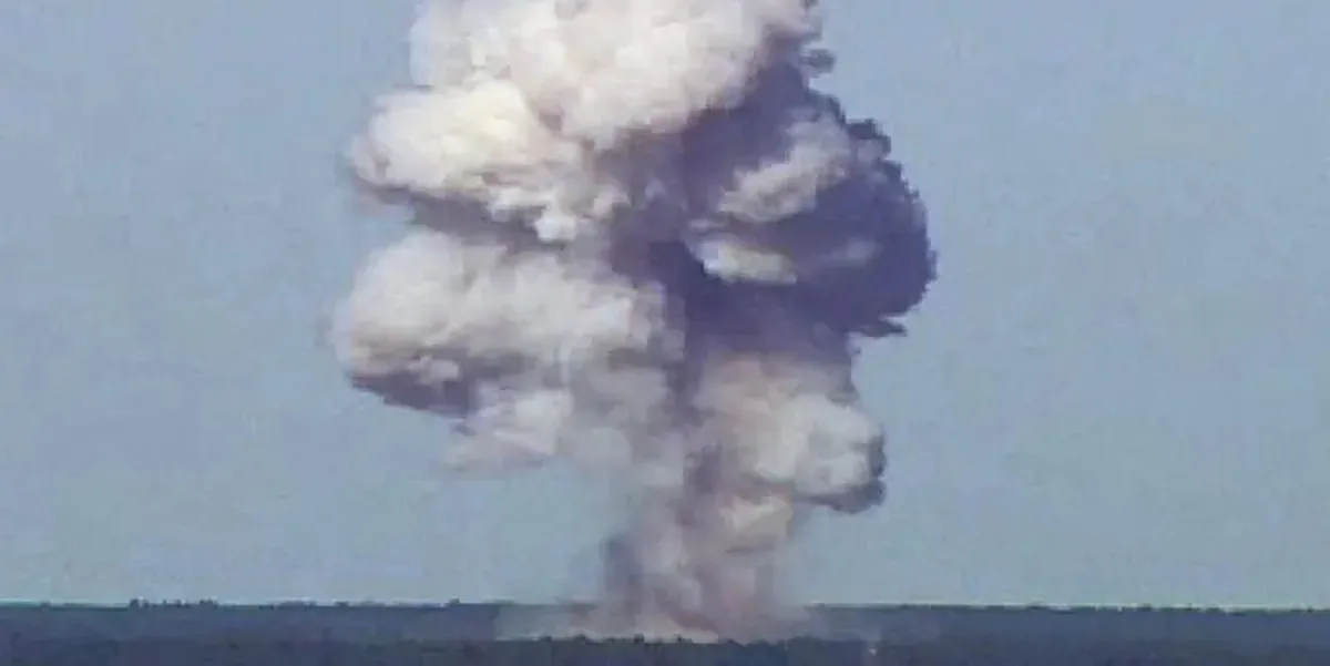 Qué es la GBU-43/B (MOAB), la "madre de todas las bombas" que EEUU planea usar contra Irán: estos serían sus devastadores efectos