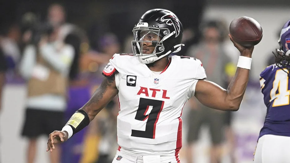 Falcons' Michael Penix cleared to face Bears following rib injury as Caleb Williams' status remains unclear