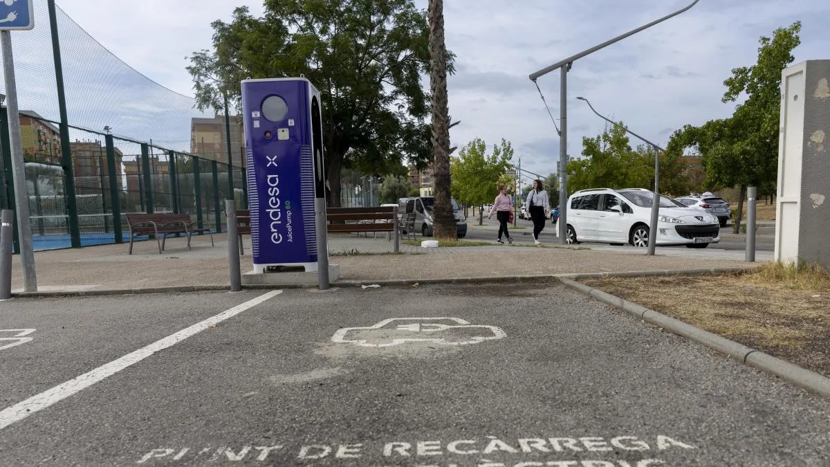 El robo de cable de cobre llega a los cargadores de coches eléctricos