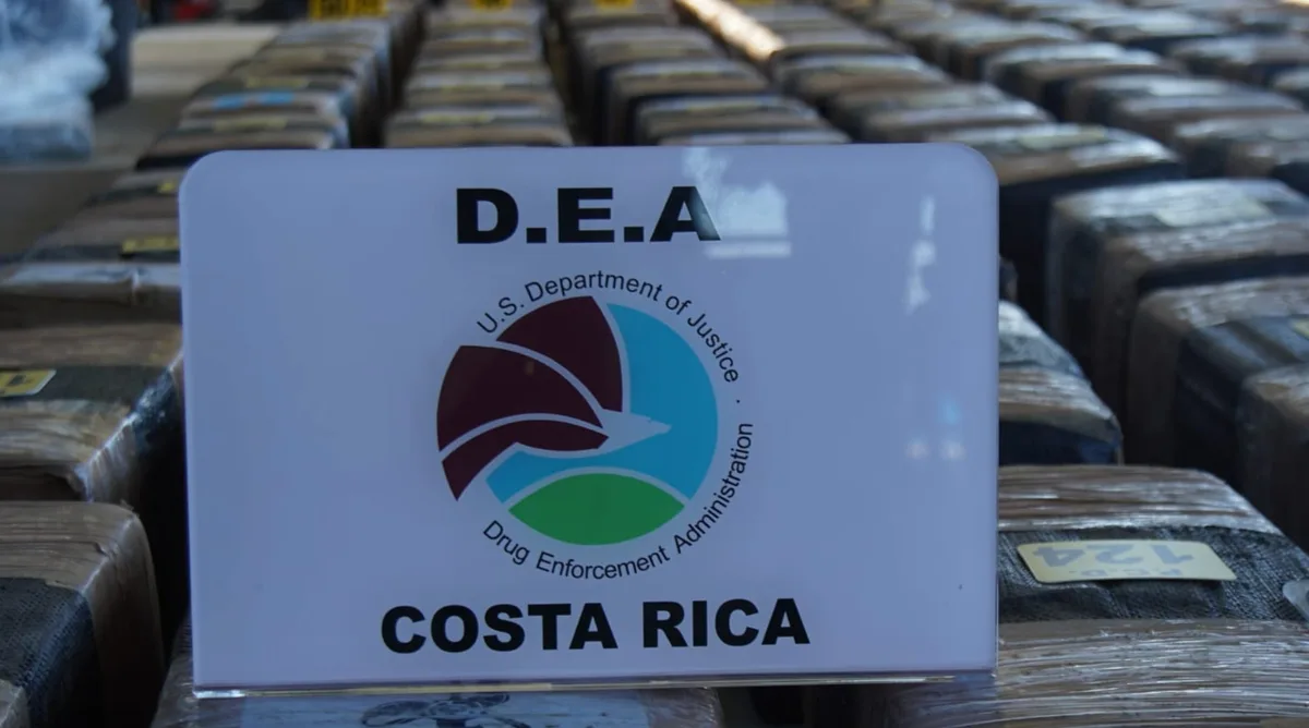 Policía colombiana incautó más de una tonelada de cocaína en gigantesco operativo en Costa Rica en el que participó la DEA