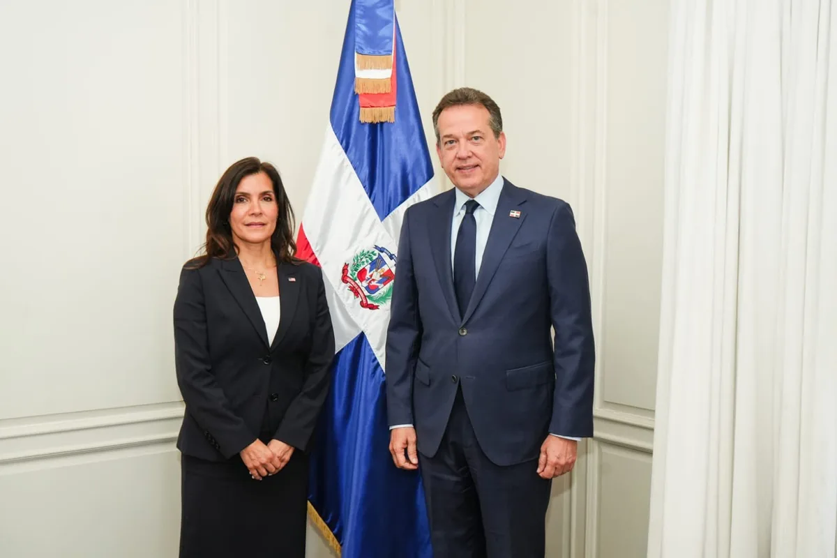 República Dominicana: Víctor Bisonó se reunió con la embajadora de Estados Unidos en su primer contacto oficial como canciller