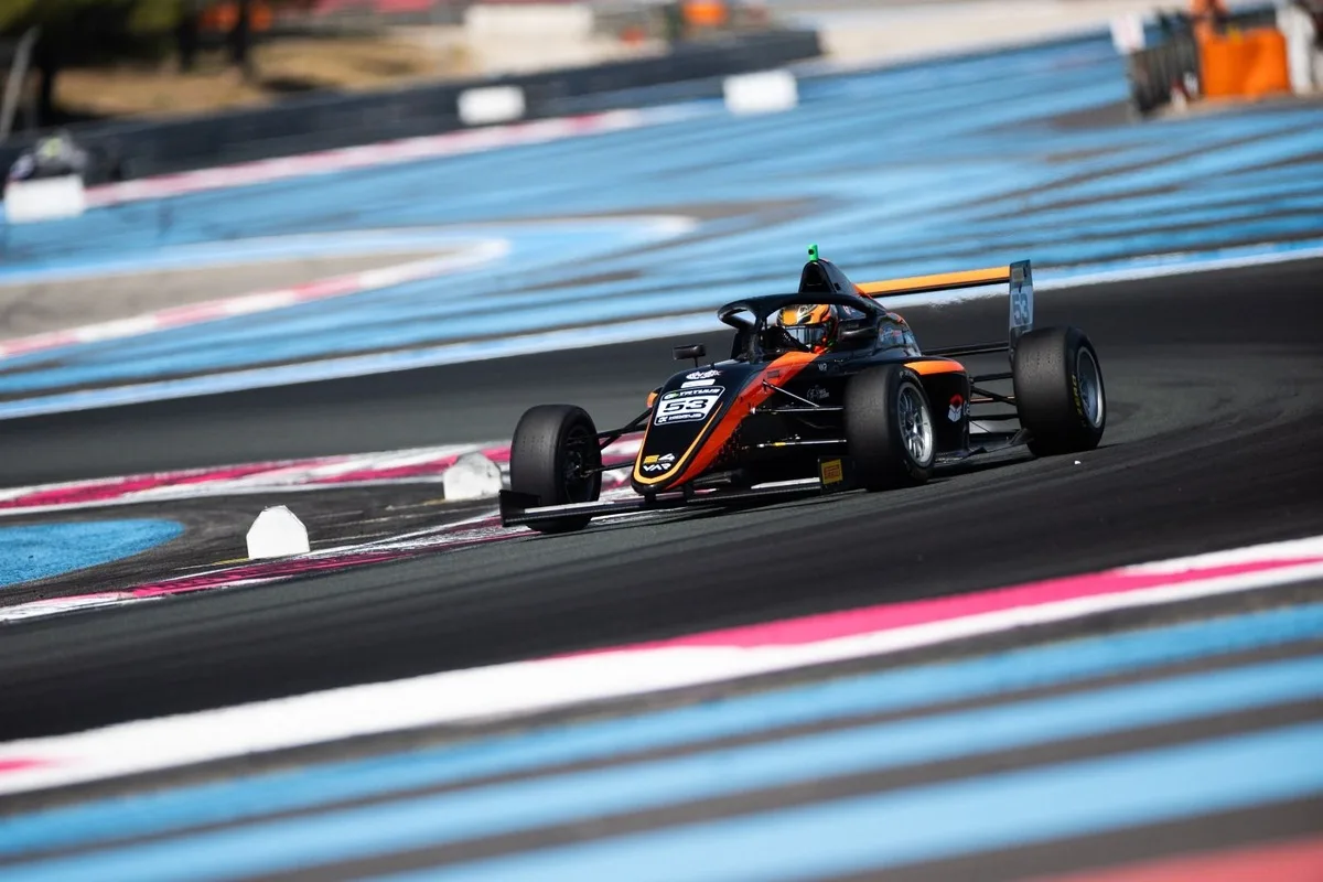 Após brilhar em testes, Pedro Lima volta às competições oficiais pela F4 Italiana em Ímola