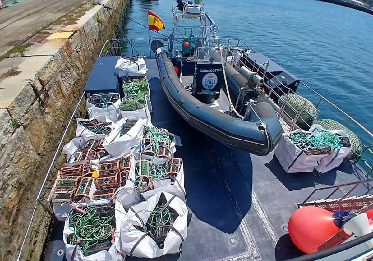 Gardacostas de Galicia decomisa más de 260 kilos de pescado y marisco y 656 aparejos ilegales en una semana
